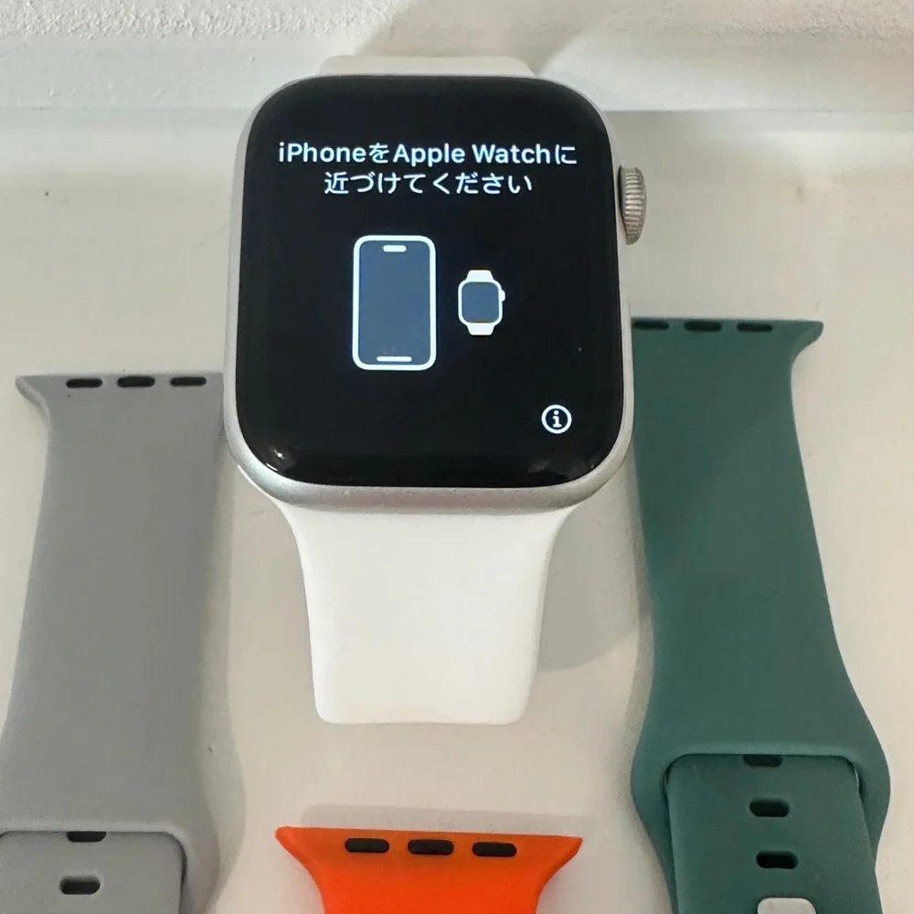 Apple Watch Series 4, size 44mm. Clean, works, very good condition PRICE DROP